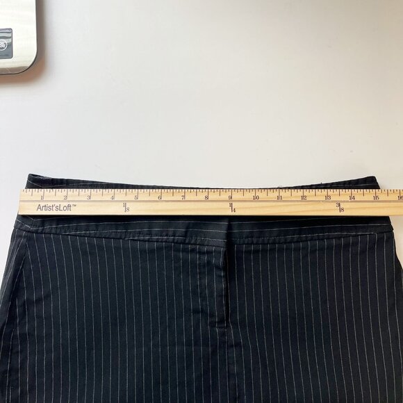 Vintage Express Y2K Black Pin Striped Mini Skirt - Size 6 - Picture 4 of 5
